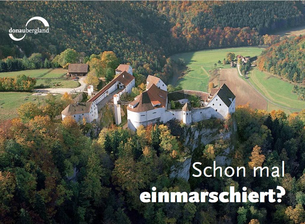 Donaubergland Postkartenmotiv mit Blick auf Burg Wildenstein von oben.